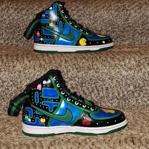 Custom painted Nike Vandal